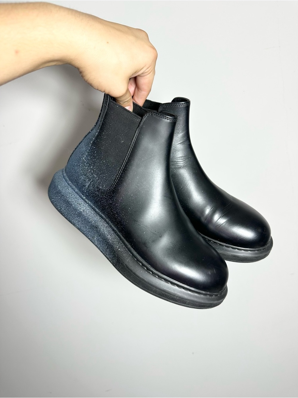Alexander McQueen Black Glitter Leather Round Toe Chelsea Boots